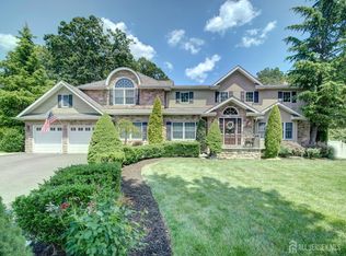 7 Willis Ct, East Brunswick, NJ 08816
