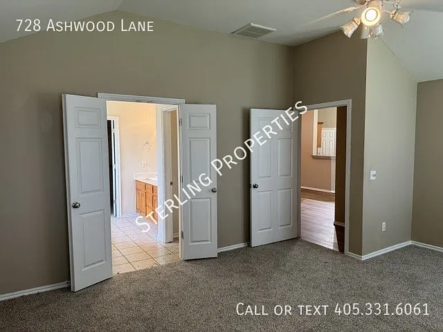 728 Ashwood Ln — Photo 23