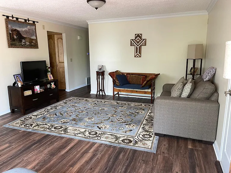 1200 Hillside Ave #106 — Photo 3