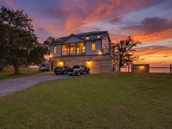 305 S Garcon Point Rd, Milton, FL 32583
