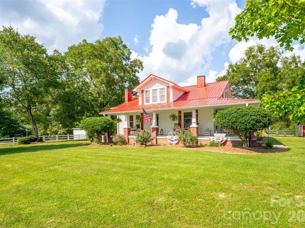 1186 Denton Rd, Denton, NC 27239