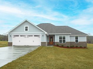 18 N Slade Rd, Sumrall, MS 39482