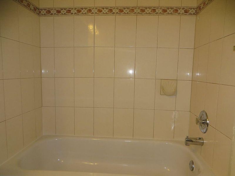 North Vancouver House for rent - 3 Bedrooms — photo 4