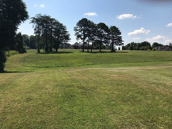 Extra lot to side of house.