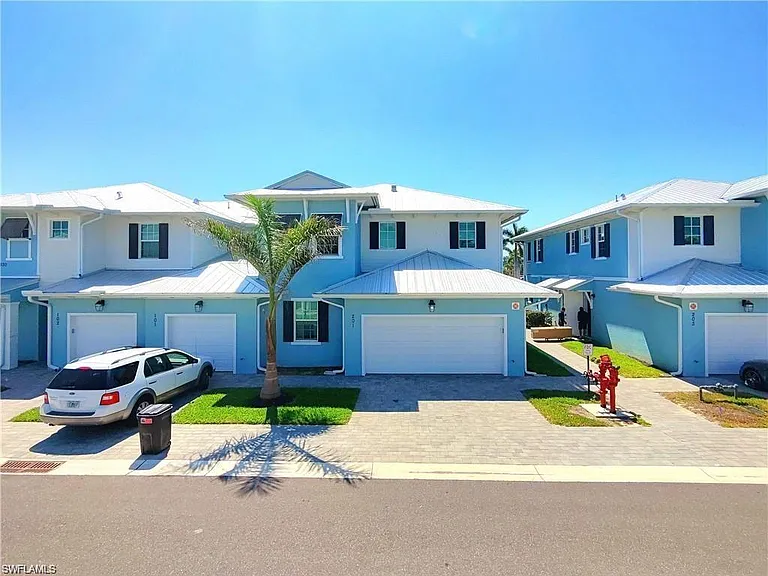 26330 Coco Cay Cir #201 — Photo 3