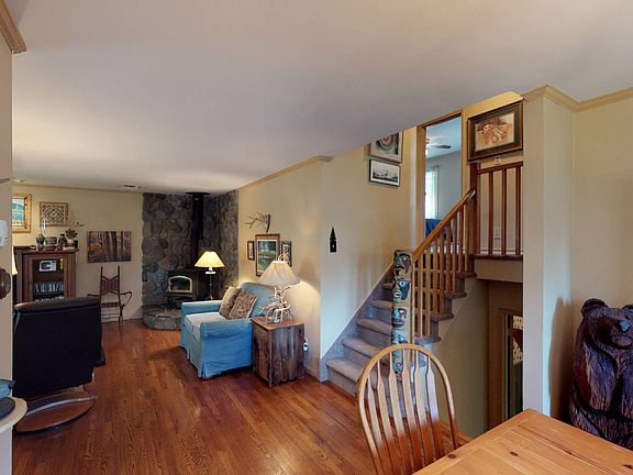 5th image of 90 Lincoln Dr