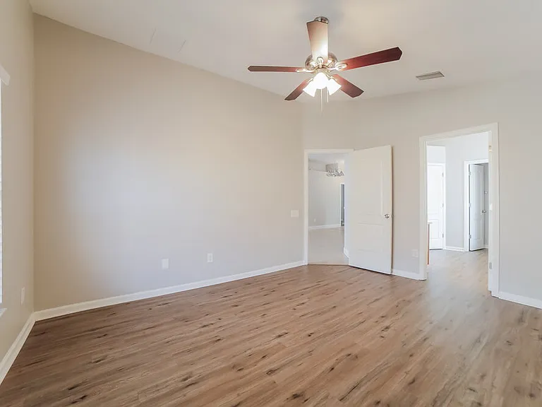 10225 Hunters Haven Blvd — Photo 11