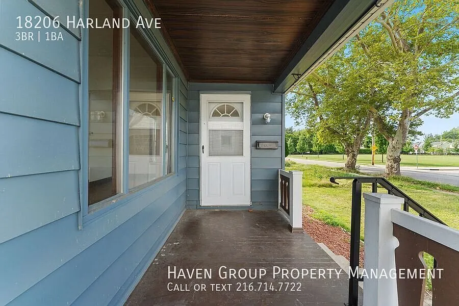 18206 Harland Ave, Cleveland - Spacious 3 bed 1 bath single family home! — Photo 3