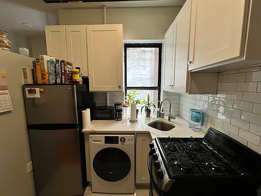 Rented by Mdays Realty | media 2