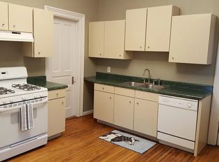 1649 W Superior St APT 2R, Chicago, IL 60622