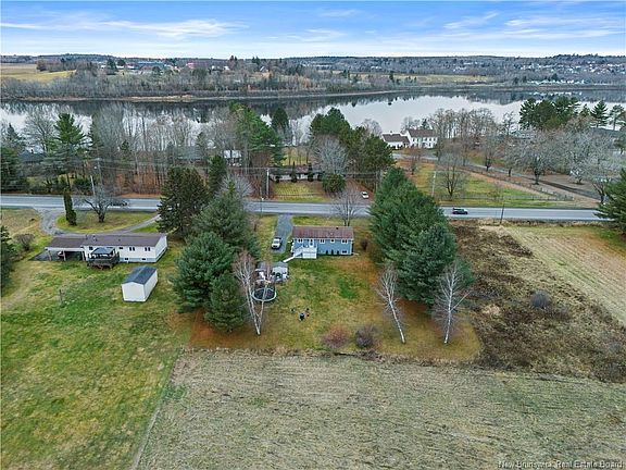 5th image of 929 Riverside Dr