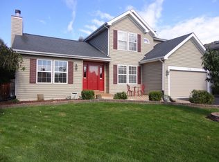 158 Forestview Ct, Aurora, IL 60502