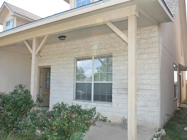 112 Sandstone Dr #G — Photo 2
