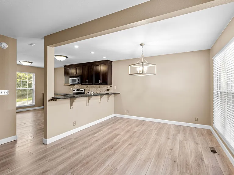 2700 Perry St — Photo 26