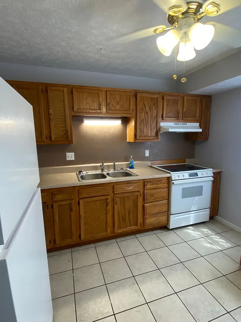 Cross Lanes rental — Photo 4