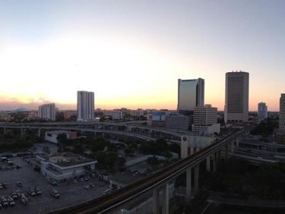 90 SW 3rd St APT 1708, Miami, FL, 33130