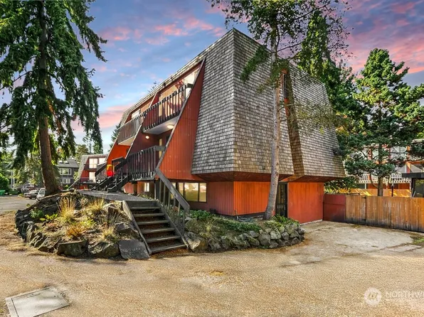 10727 Burke Avenue N #18, Seattle, WA 98133