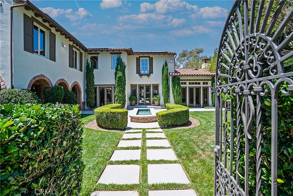 5 bed, 5.5 bath, 7812 sqft, $28,000 — Photo 4