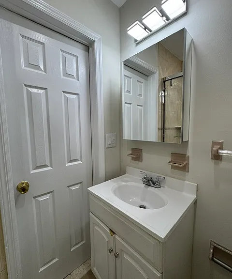 200 E Madison Ave #2 — Photo 3