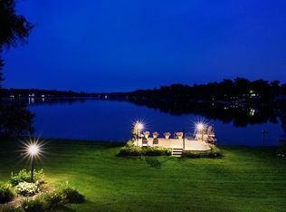 3019 Warner Dr, West Bloomfield, MI 48324