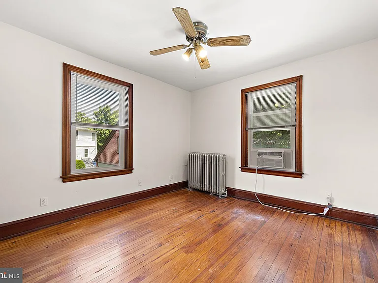 409 W 20th St #2 — Photo 11