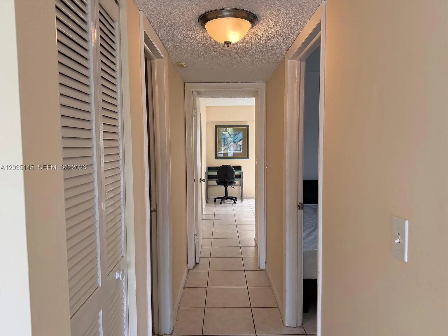 Pine Tower Condo — Photo 4