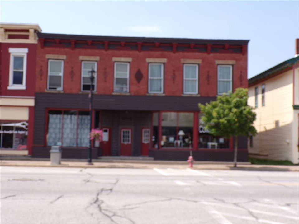 2nd image of 146-150 Main St