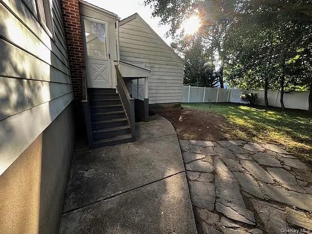 2 bed, 2.0 bath, 1200 sqft, $3,500 — Photo 3