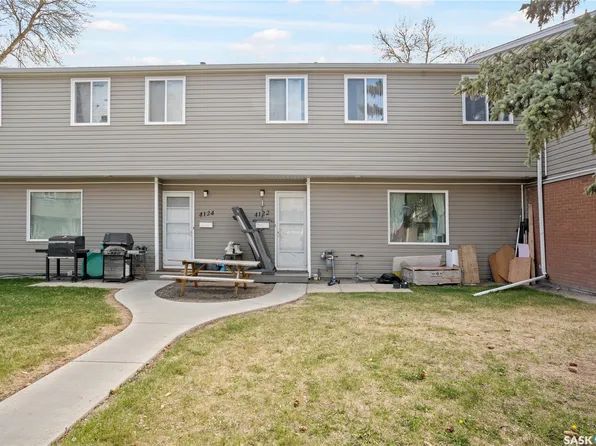 4122 Castle Road, Regina, SK S4S 6A4