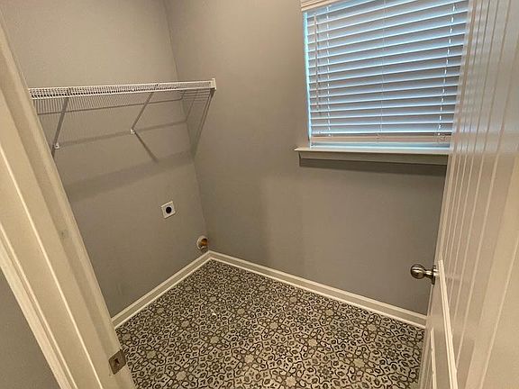3rd image of 205 Eusa Cantrell Ln