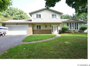 162 Vineyard Dr, Rochester, NY 14616
