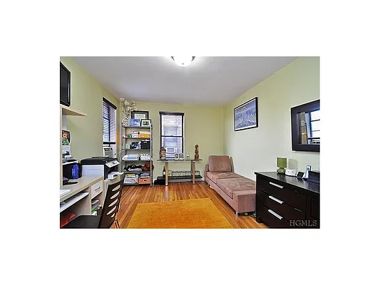 Sold by Re/Max In The City | media 11