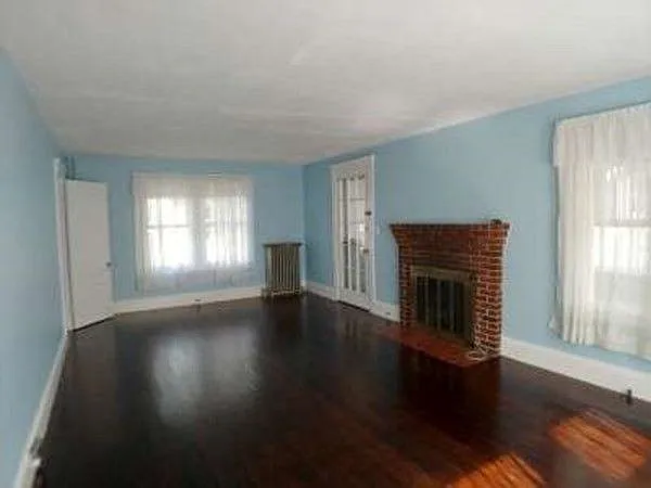 386 Union Ave — Photo 11
