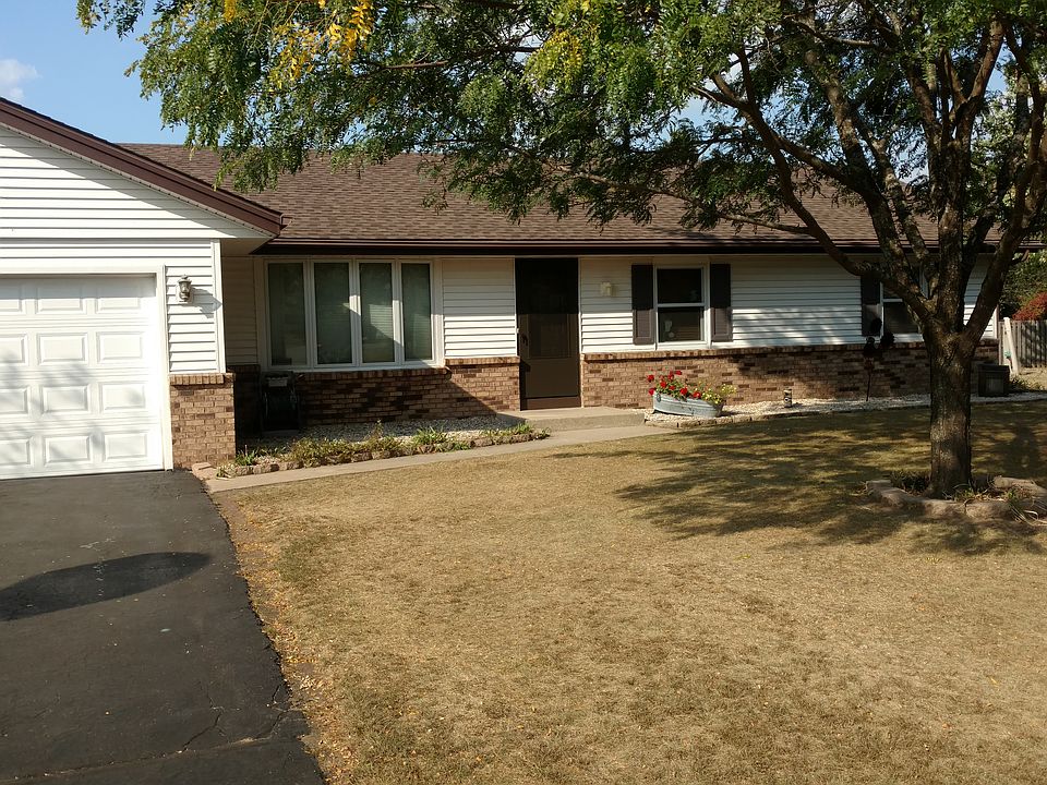1st image of 230 Collins Dr