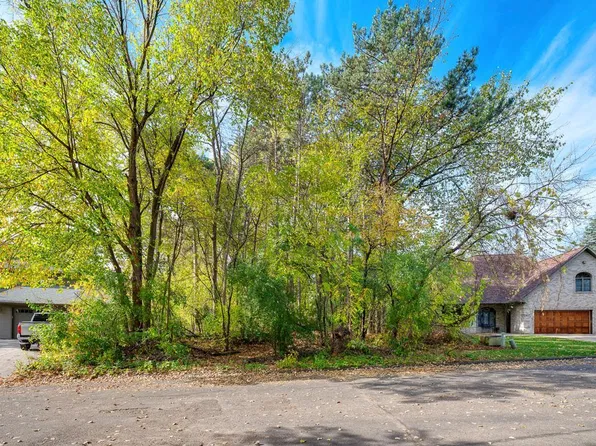 Reidmond Ave, Saint Paul, MN 55117