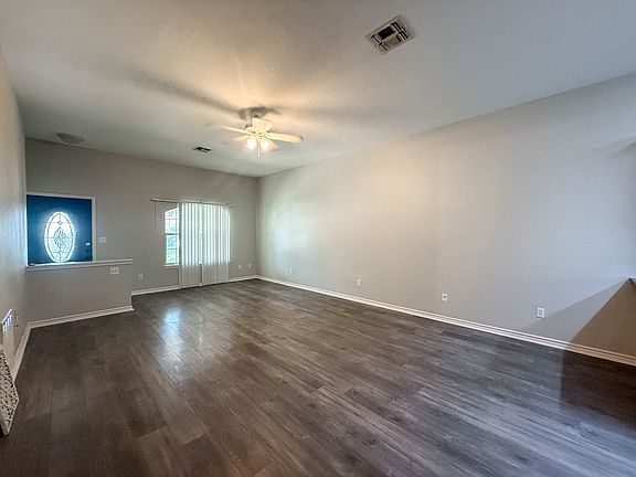 3rd image of 3020 Pine Valley Dr