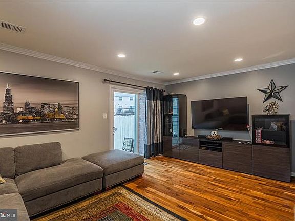 3rd image of 14818 Emberdale Dr