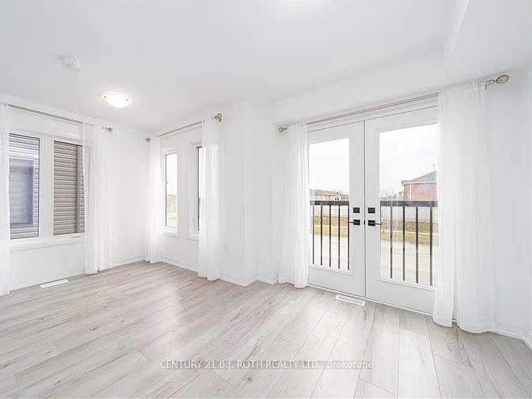 17 Fairlane Ave — Photo 6