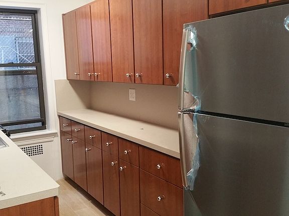 4th image of 3435 76th St APT 1E