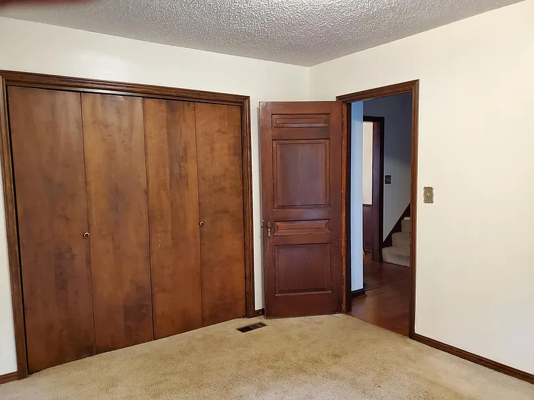 412 N Magnolia St — Photo 9