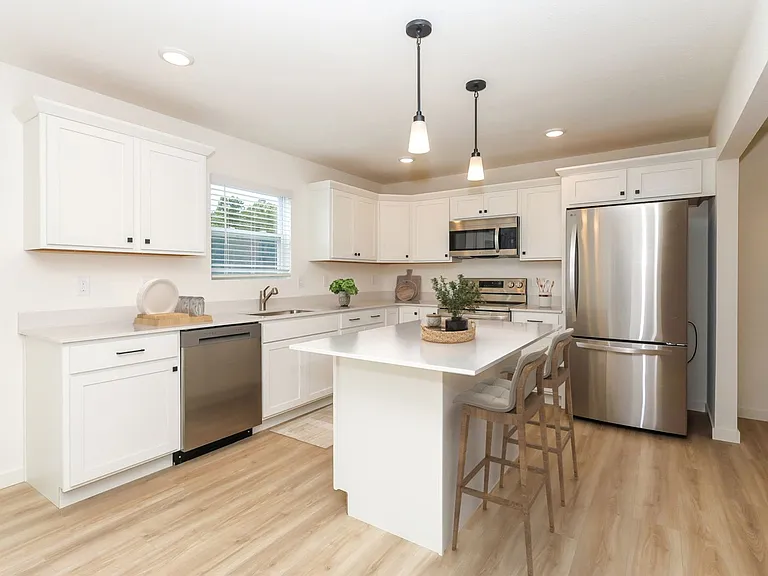 8051 Moonlight Creek Ln — Photo 2