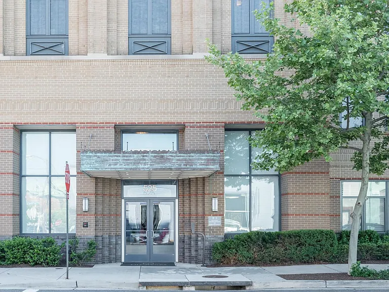 525 N Fayette St #420 — Photo 1
