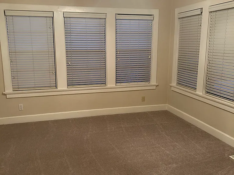 Bedroom 1 with new carpet