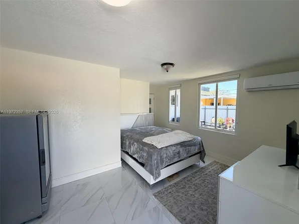 5801 NW 113th Ter #4, Hialeah, FL 33012