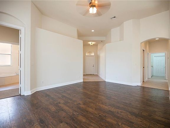 3rd image of 15472 Cortona Way
