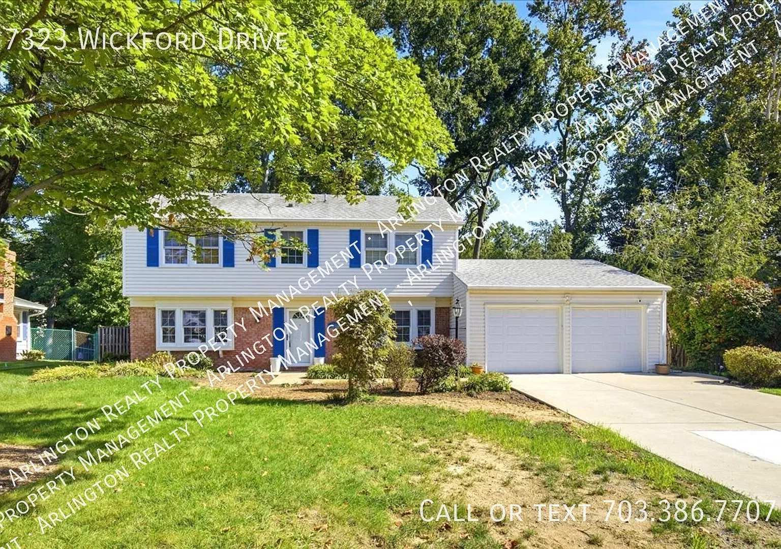 Spacious 4-Bedroom Colonial in Wickford — Photo 1