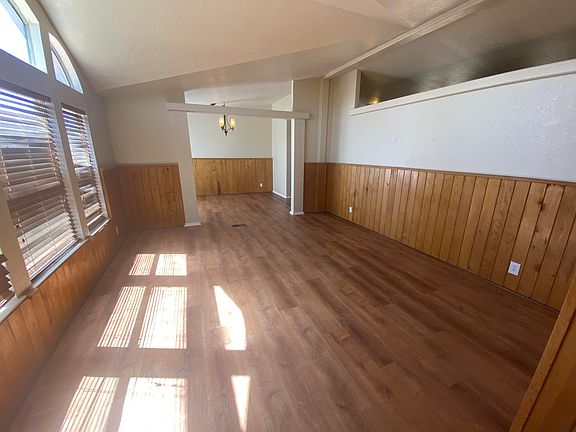4th image of 31 Morning Glory Ln