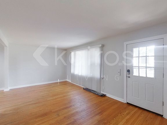 3rd image of 9365 Duenke Dr