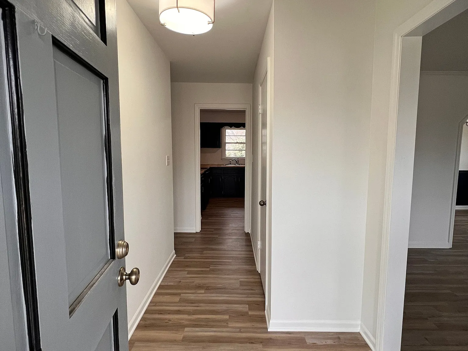 3 bed, 1.5 bath, 1222 sqft, $1,875 — Photo 2