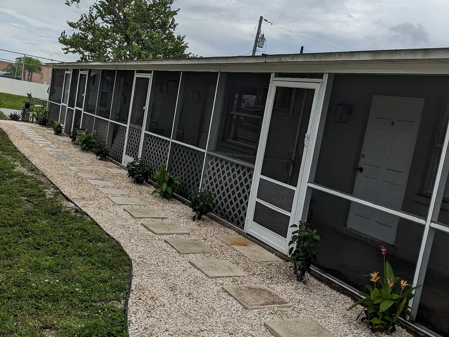 1 bed, 450 sqft, $995 — Photo 3